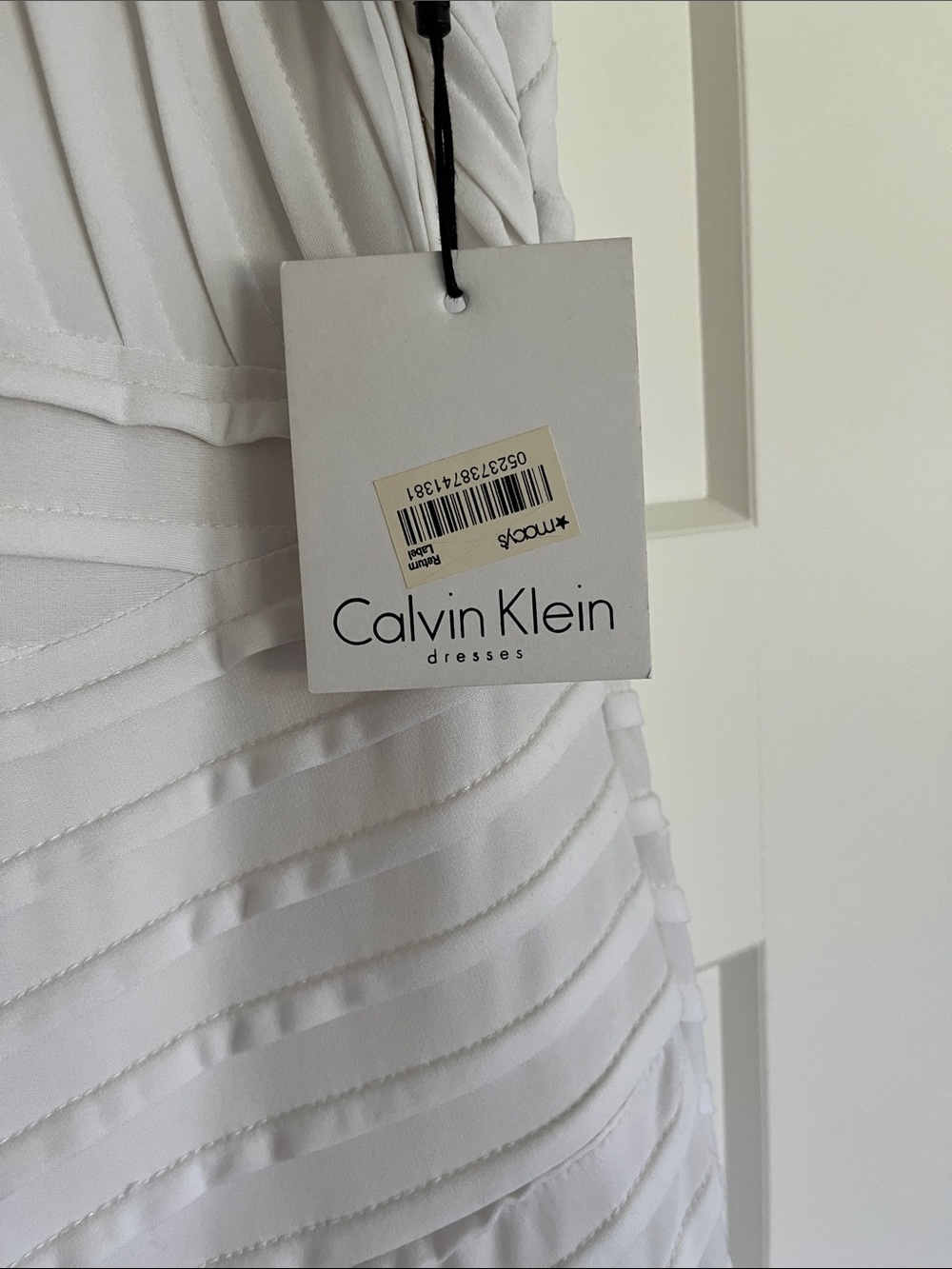 Calvin Klein Sleeveless Banded Bodycon Sheath Dress White Size 12 NWT - Picture 4 of 7
